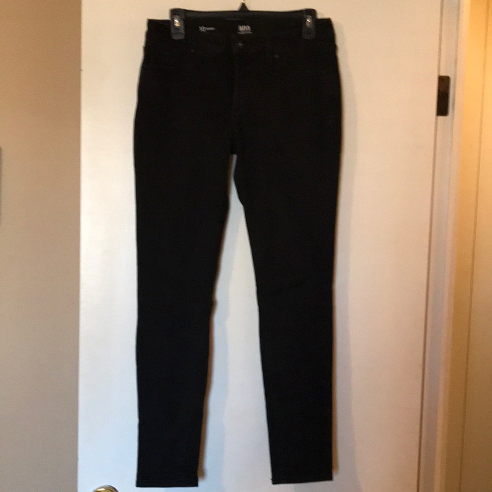 Black size 10 skinny jeans
